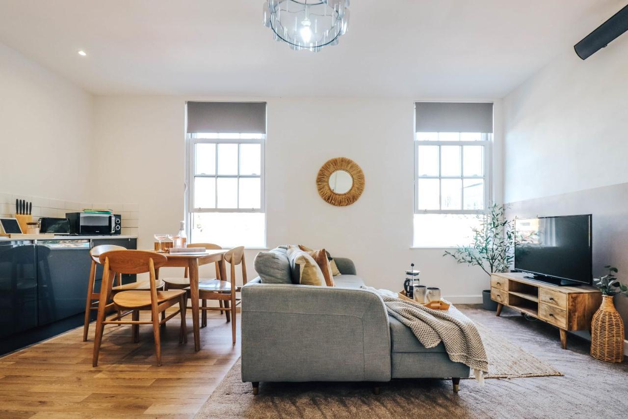 קארדיף Principality View Apartment Two, By Solace Stays מראה חיצוני תמונה